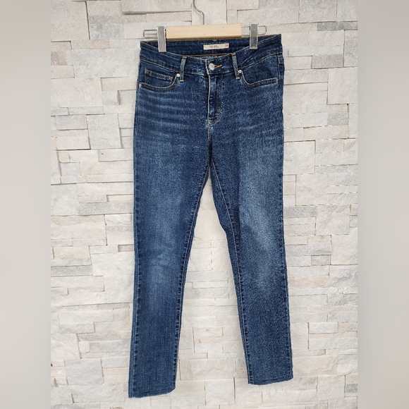 Bundle jeans ,vintage luxe, and Levi's - Picture 8 of 11